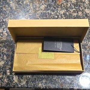 Burberry Highbury Leather Continental